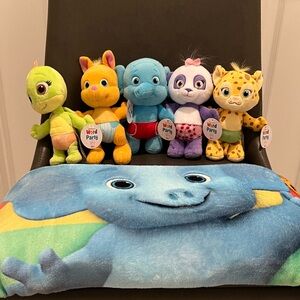 NWT Word Party 5 pack 7" Plush Animals,  and Blanket